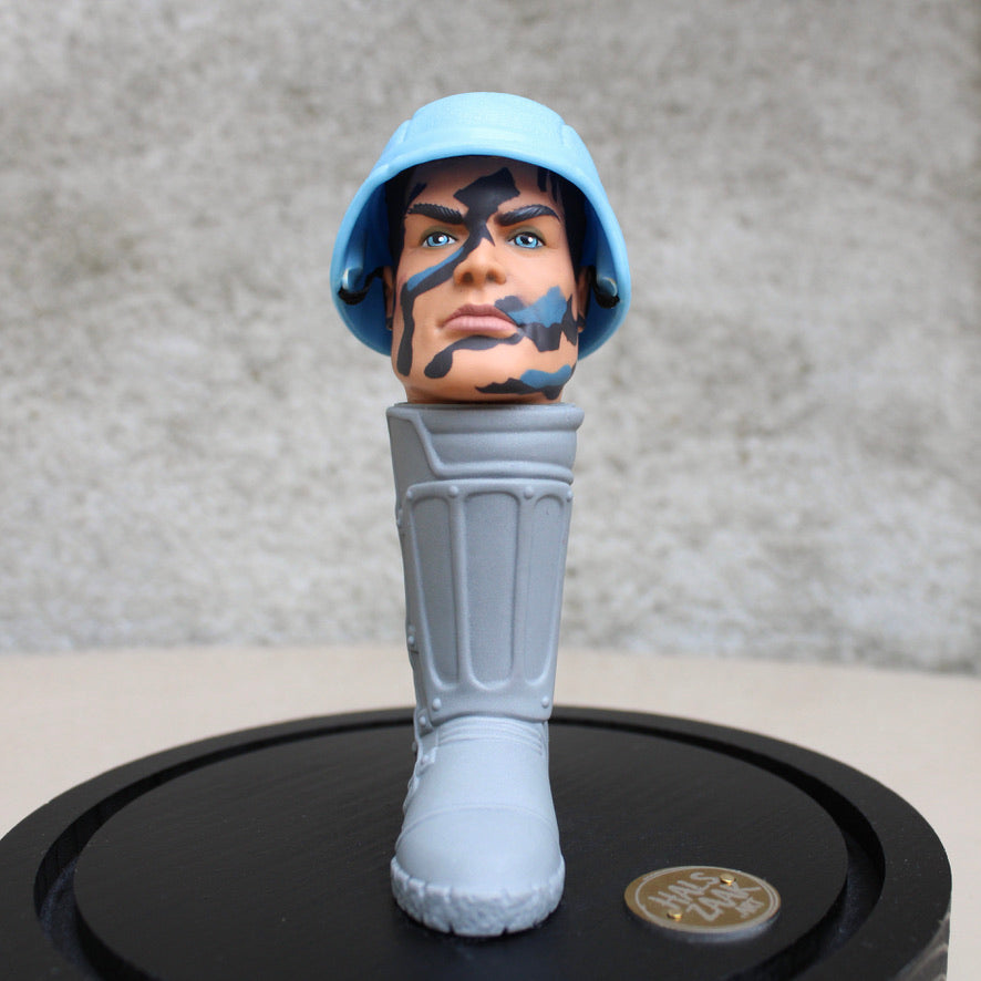 WERK 38. SOLDIER IN STOLP Ø14X21CM