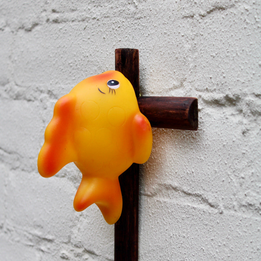 Werk 10. Kruisvis 14X8,5X22cm