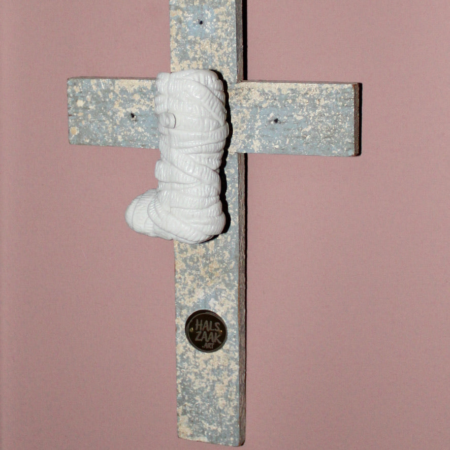 Werk 13. Gibs beentje 13X4,5X20,5cm