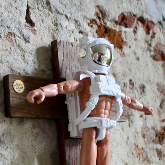 Werk 11. Astronaut 50X10X26cm