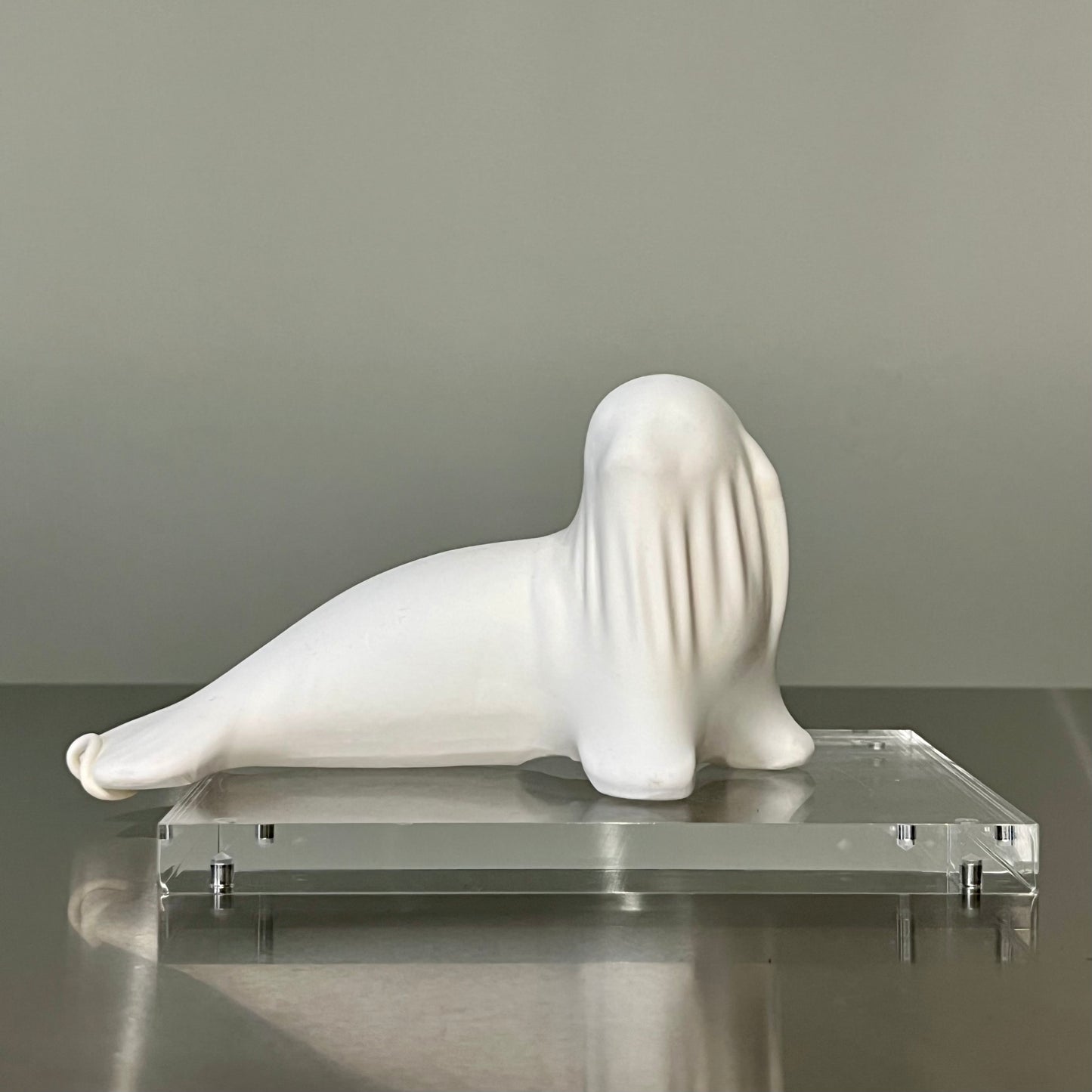Werk 93. LATEX ZEELEEUW 15X11X10cm